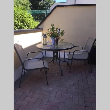 Riverside Haven Apartment *